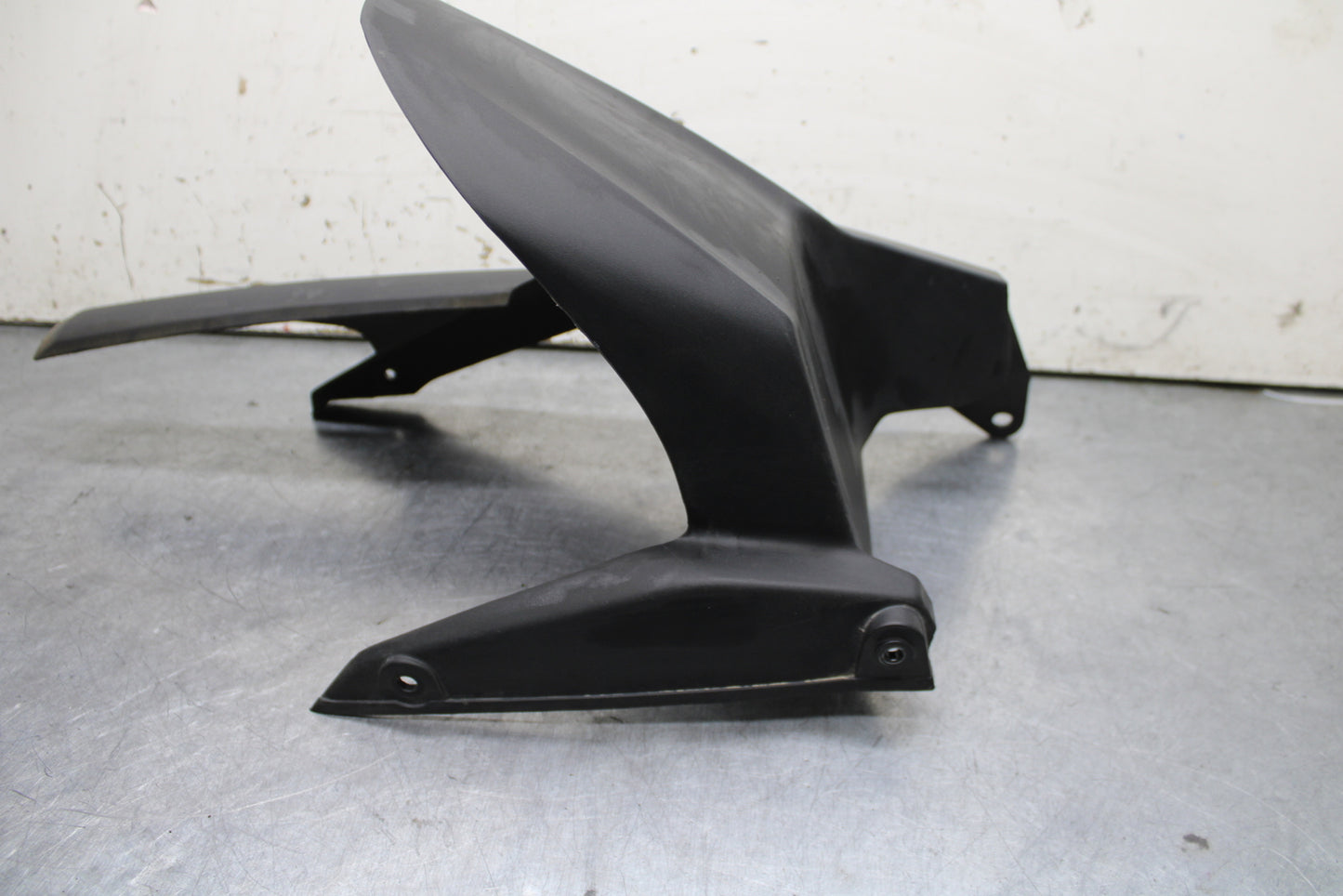 15-16 HONDA CB300F REAR BACK DRIVE CHAIN GUARD COVER SHIELD BB740