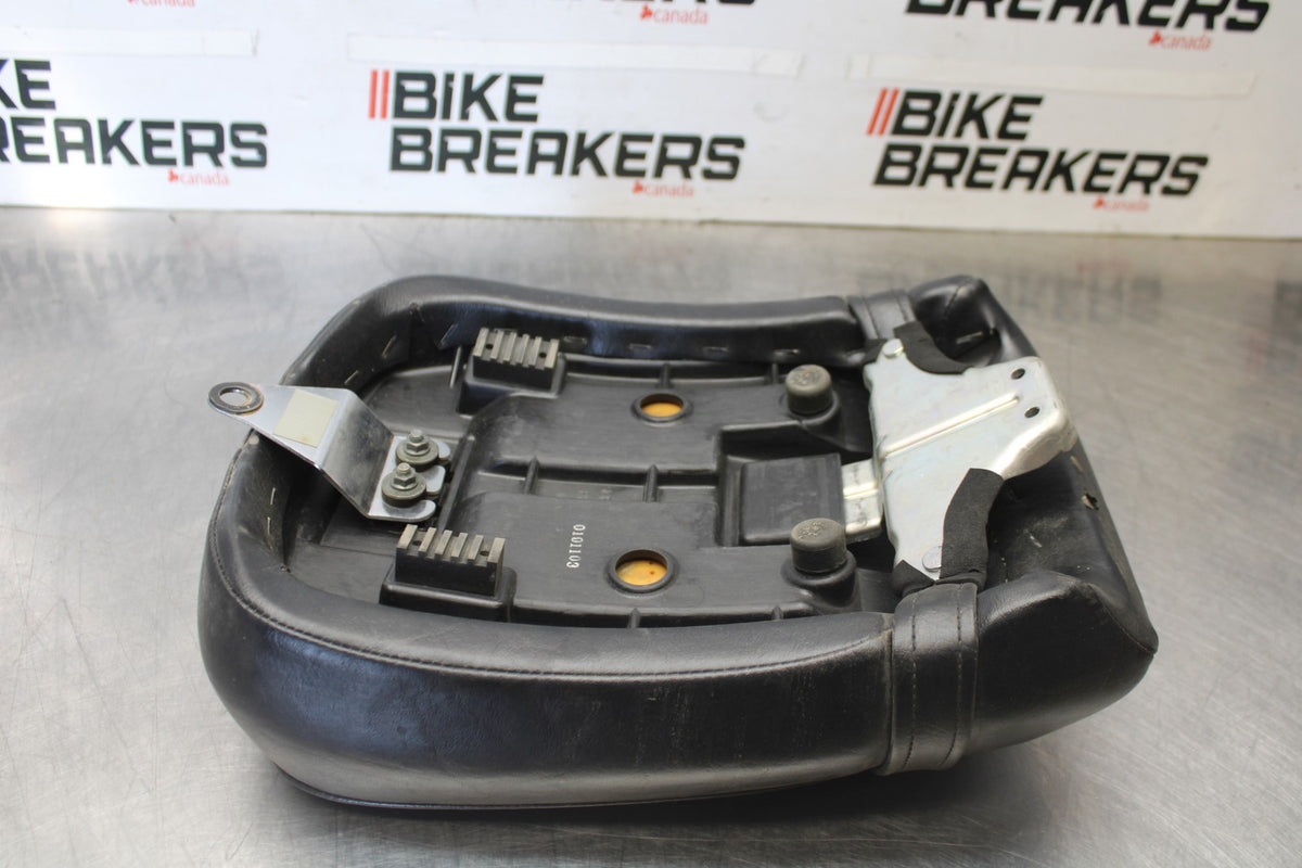 05-09 SUZUKI BOULEVARD C90 REAR BACK PASSENGER SEAT BB918