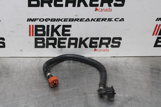 23 YAMAHA YZF R3 FUEL HOSE GAS LINE TUBE PIPE BB806