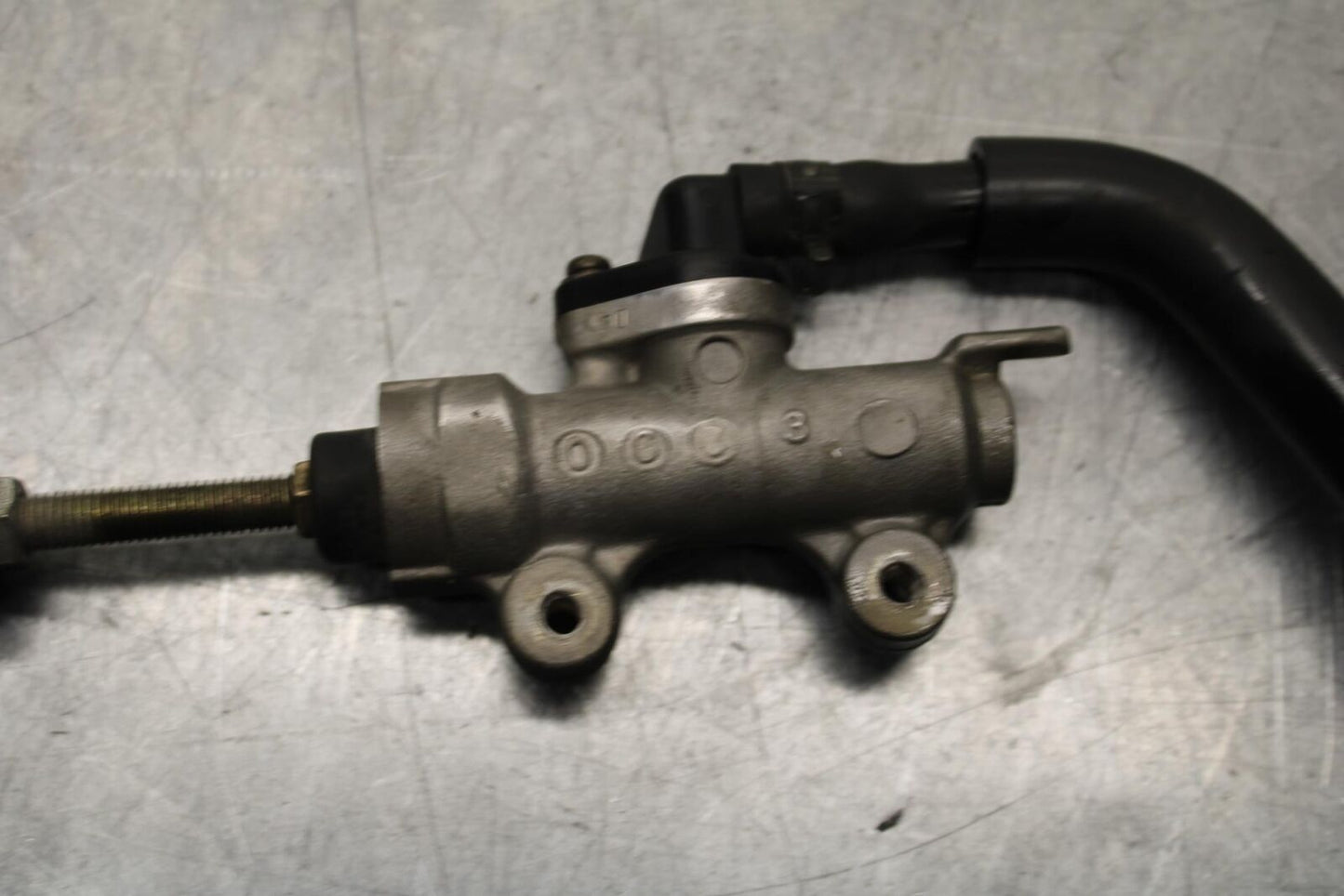 2000 Honda CBR600F4 REAR BACK BRAKE MASTER CYLINDER W RESERVOIR BB552