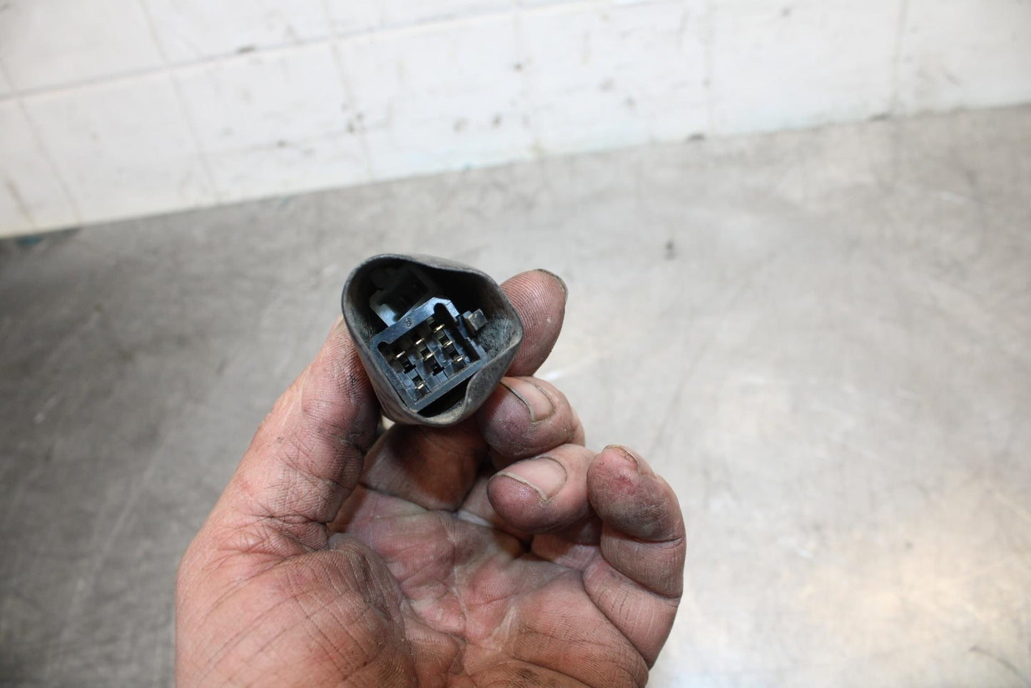 18 KAWASAKI Z 400 LEFT CLIP ON HANDLE HORN SIGNALS SWITCH SWITCHES BB469