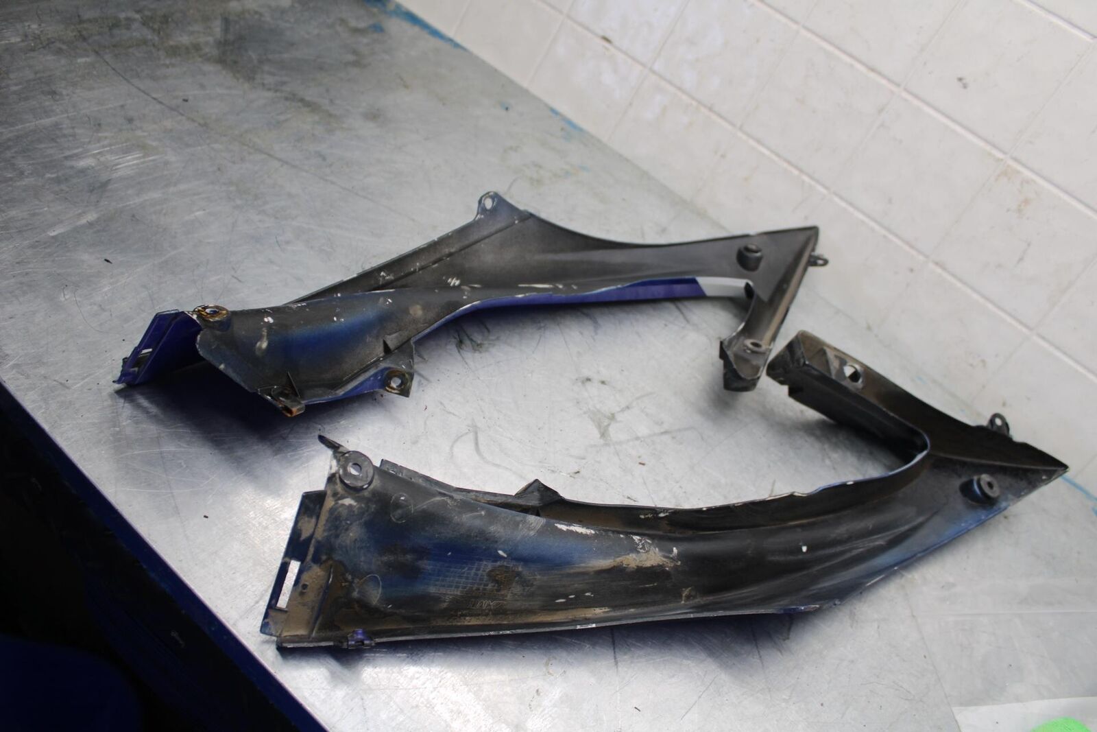 07 YAMAHA YZF R6 2c0 RIGHT LEFT FRONT DUCT COVERS PANELS COWLS FAIRINGS BB423