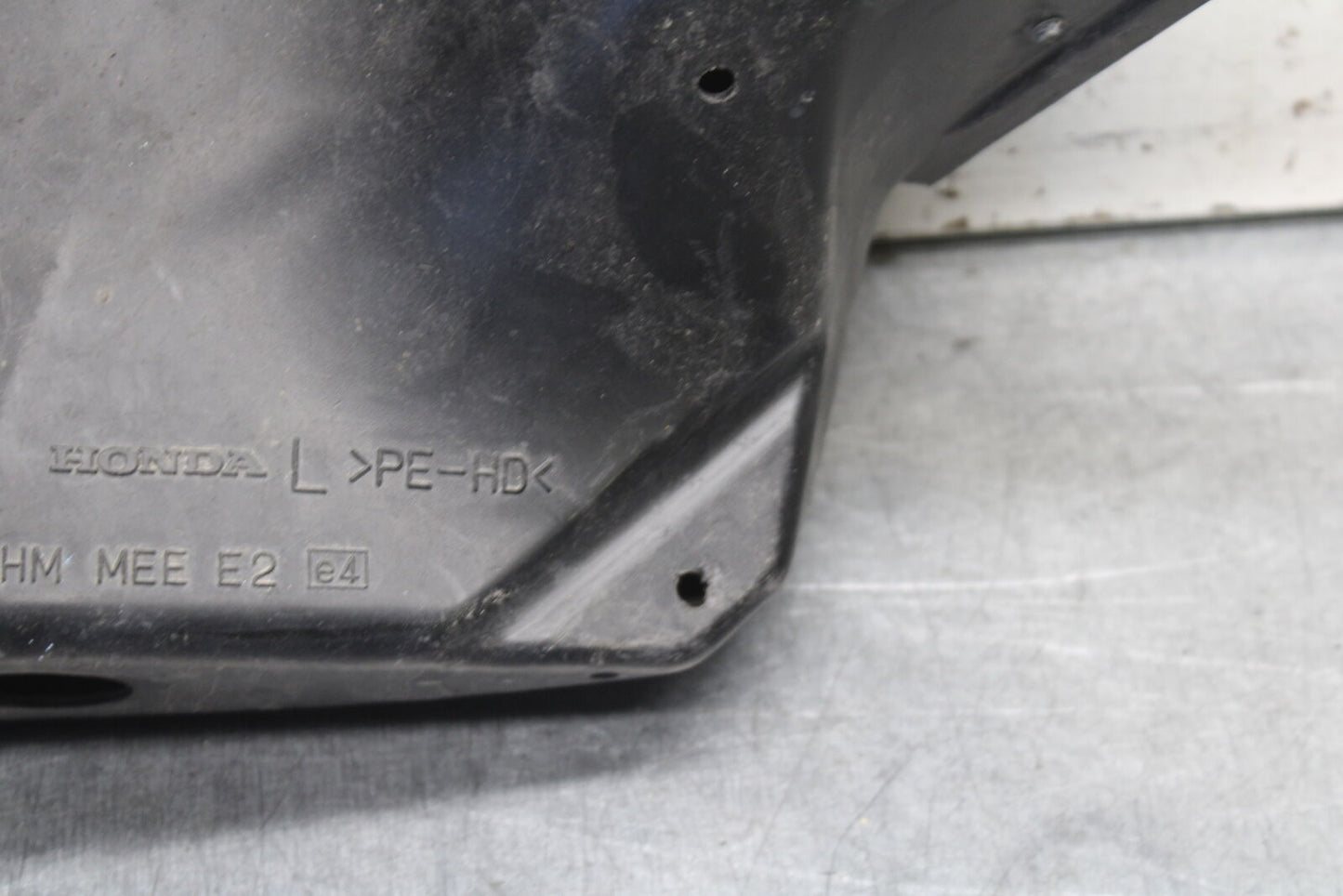 05-06 HONDA CBR600RR LEFT RAM AIR INTAKE DUCT TUBE  BB689