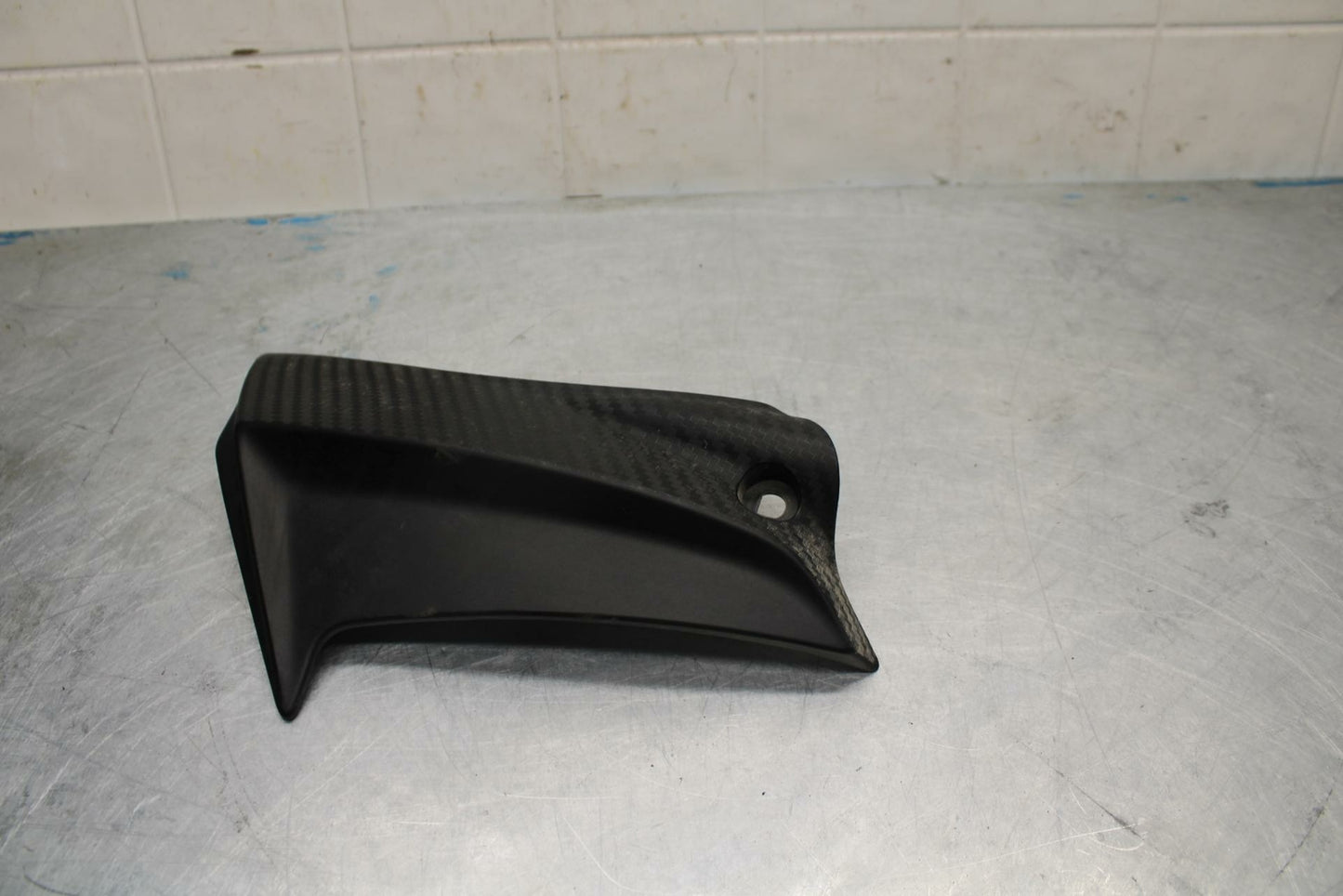 11-22 SUZUKI GSXR600 RIGHT FRAME SIDE COVER COWL PANEL TRIM FAIRING BB422