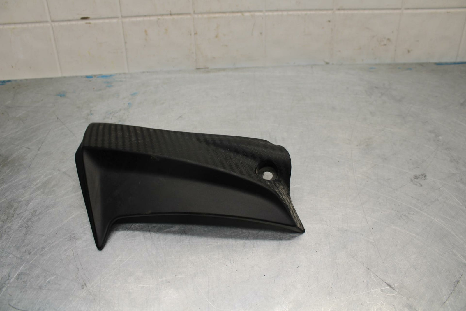 11-22 SUZUKI GSXR600 RIGHT FRAME SIDE COVER COWL PANEL TRIM FAIRING BB422