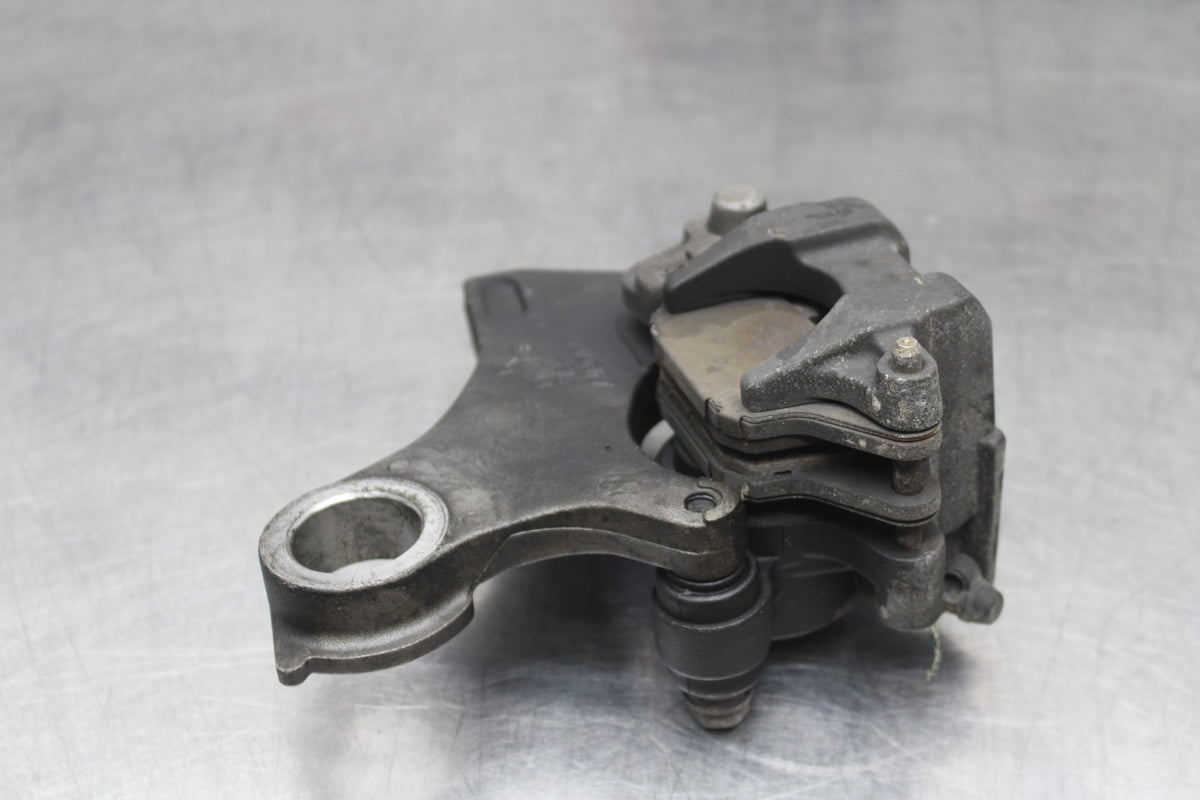 05 YAMAHA YZF R6 REAR BACK BRAKE CALIPER W MOUNT BRACKET BB814