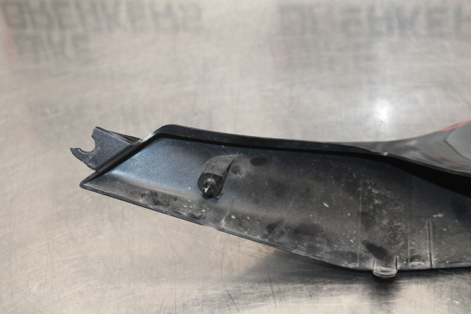 08 KAWASAKI NINJA ZX10R RIGHT REAR BACK TAIL FAIRING COWL SHROUD BB201