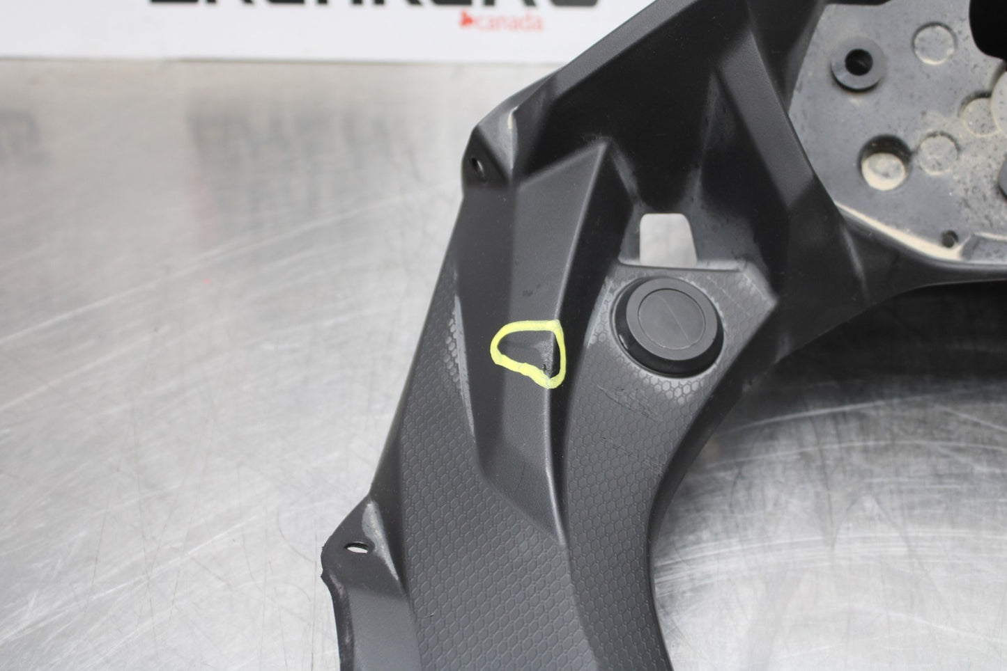 18-23 KAWASAKI NINJA 400 EX400 ABS FRONT CENTER COWL FAIRING BB177