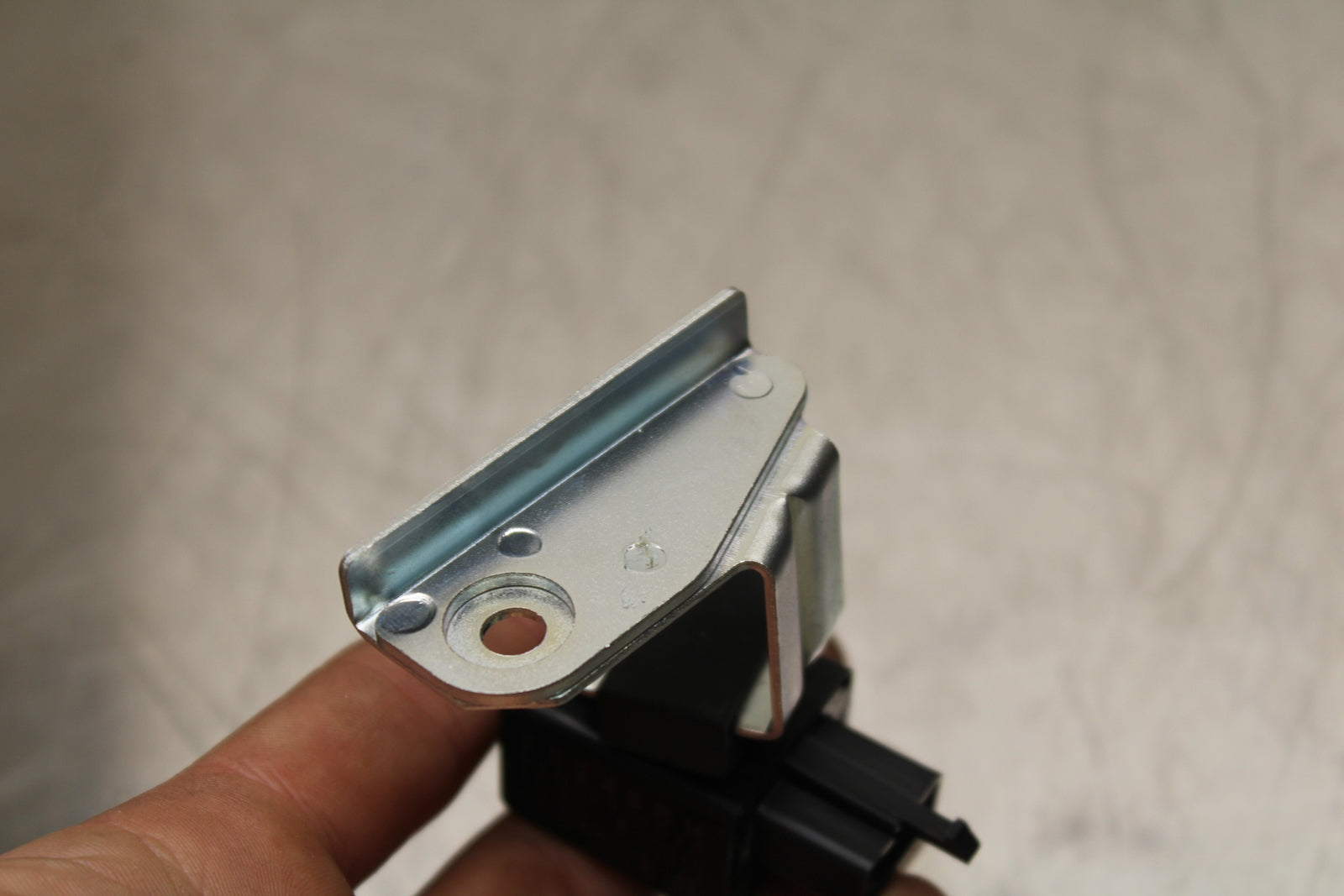 23-24 KAWASAKI NINJA ZX14R TURN SIGNAL BLINKER RELAY FLASHER SWITCH BB141