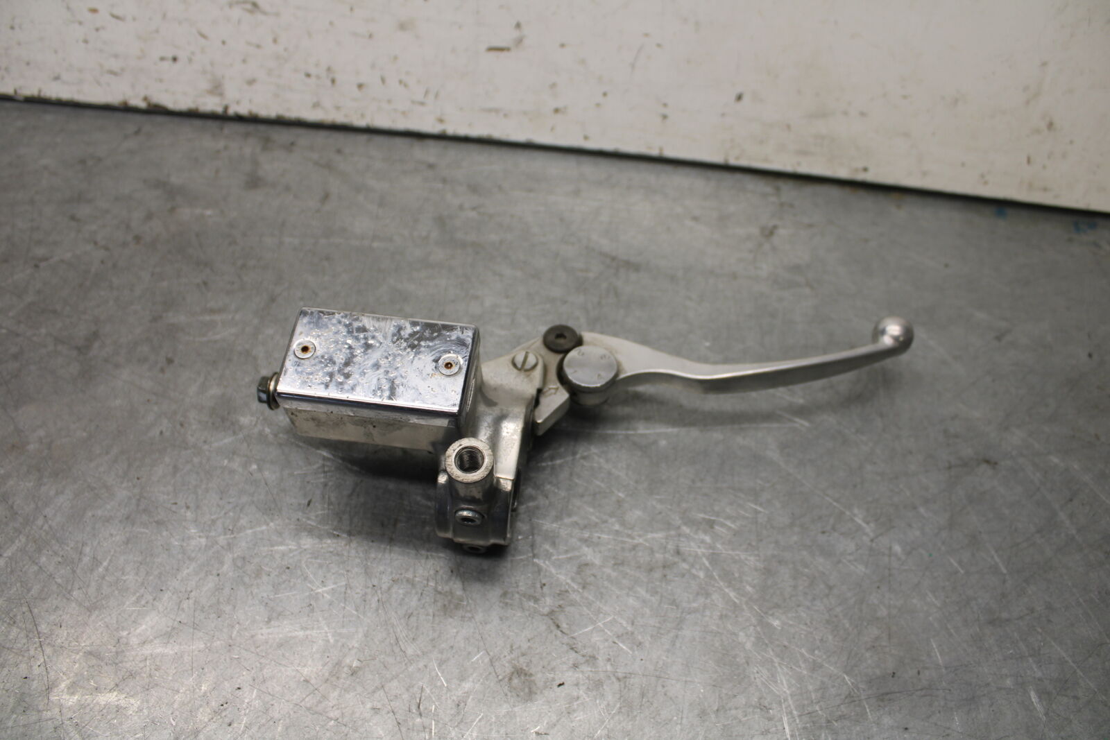 05-09 SUZUKI BOULEVARD C90 FRONT BRAKE MASTER CYLINDER BB692