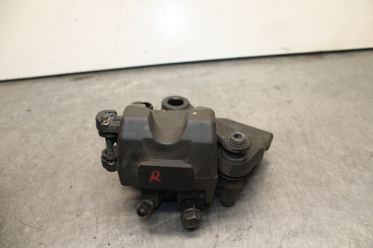 19-21 YAMAHA YZF R3 REAR BACK BRAKE CALIPER W MOUNT BRACKET BB121