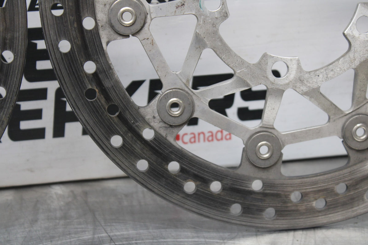 09-11 TRIUMPH DAYTONA 675 FRONT LEFT RIGHT BRAKE ROTORS DISCS BB854