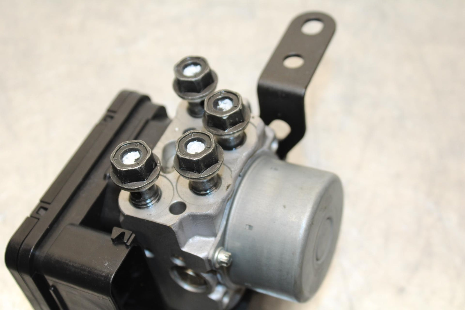 19-22 KAWASAKI Z400 ABS PUMP UNIT MODULE BB70