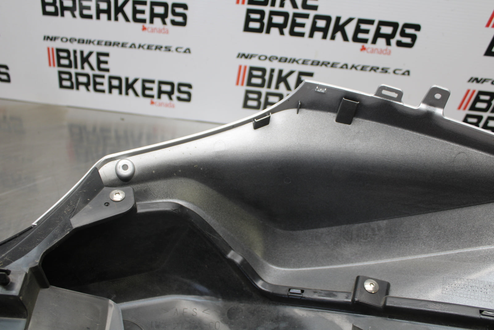14-17 YAMAHA FZ07 RIGHT LOWER MID UPPER SIDE FAIRING COWL  BB162