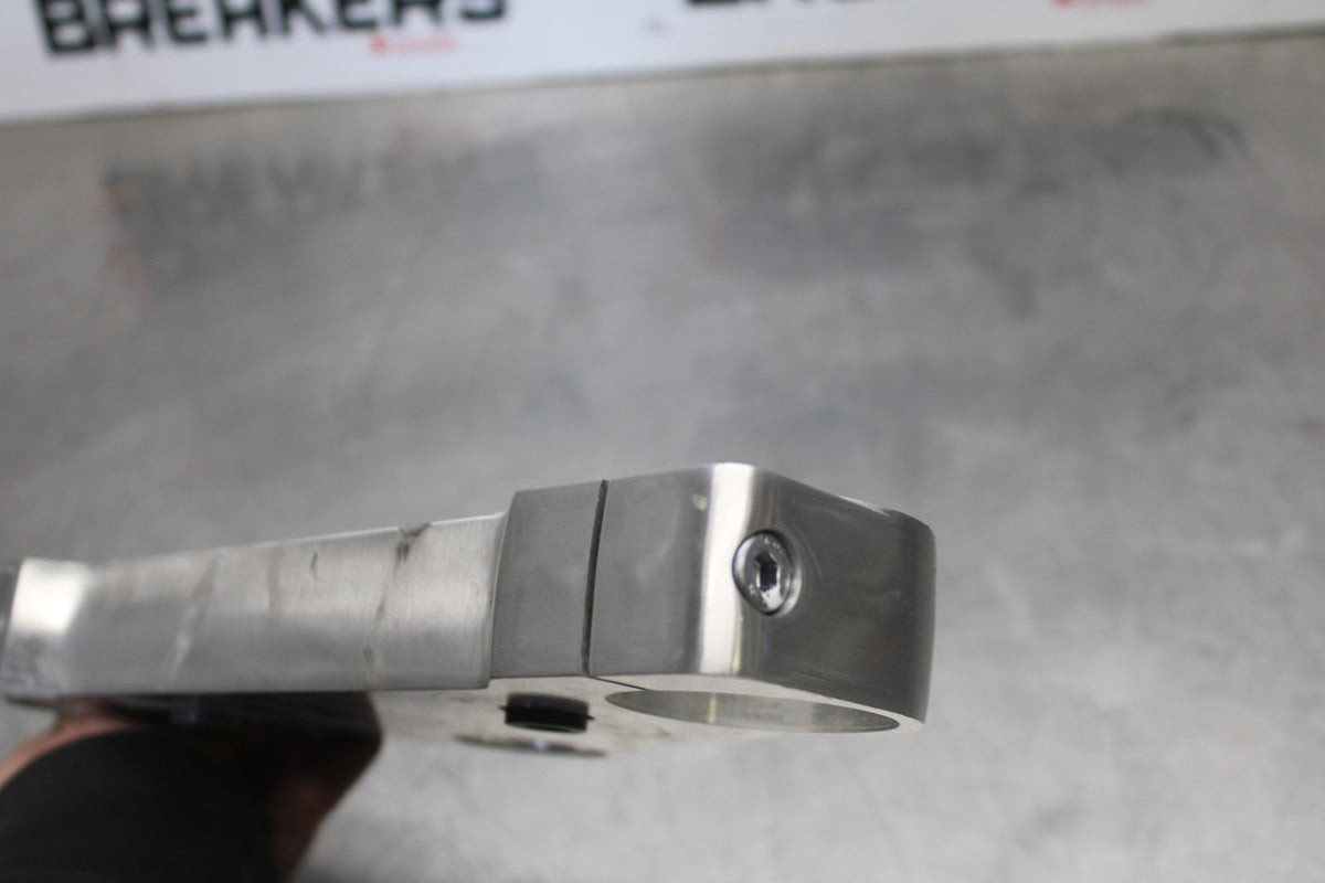 07 SUZUKI BOULEVARD M50 FORKS UPPER TRIPLE TREE CLAMP BB897