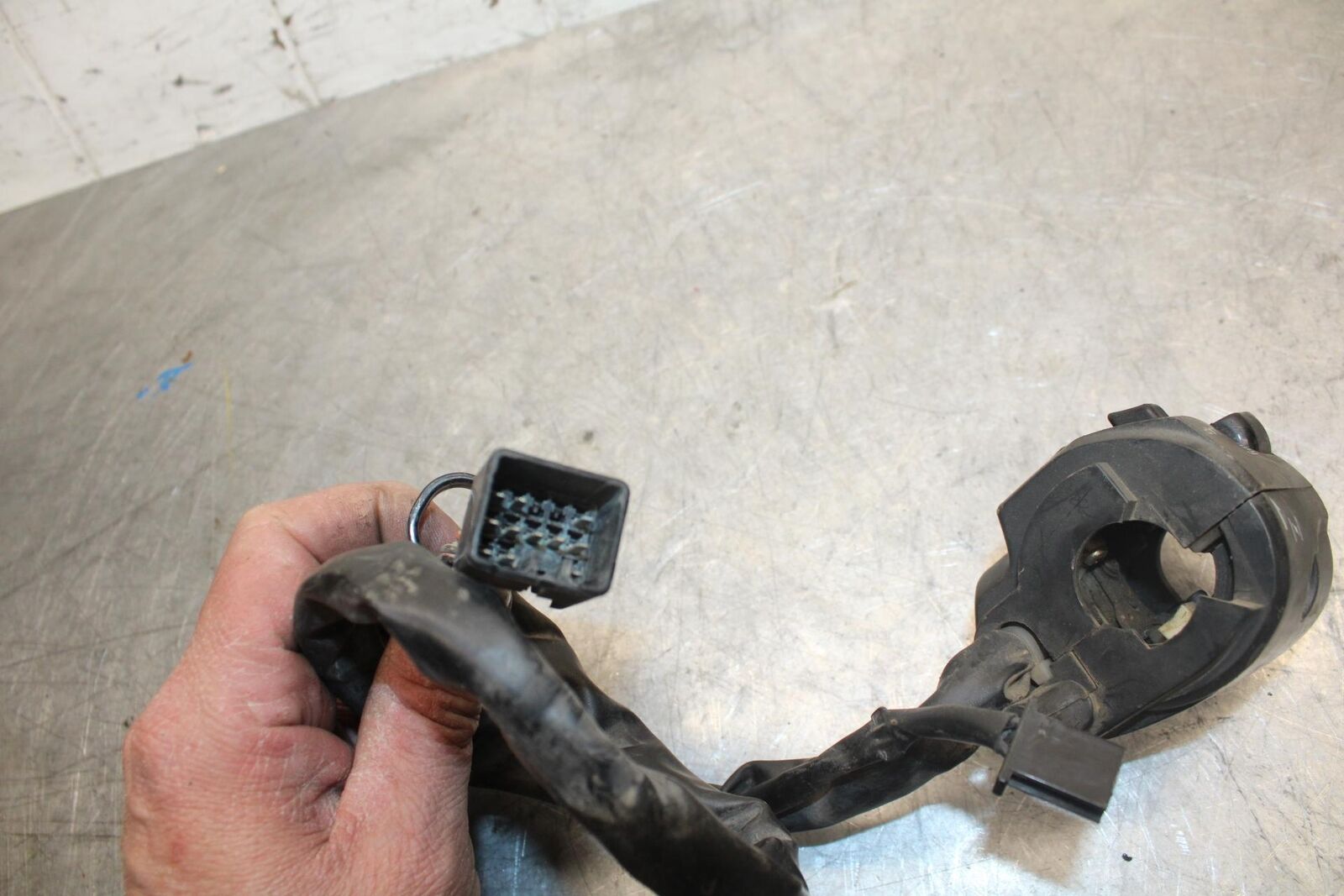 2004 Kawasaki Ninja ZX6RR ZX600M LEFT CLIP ON HANDLE HORN SIGNALS SWITCH BB43