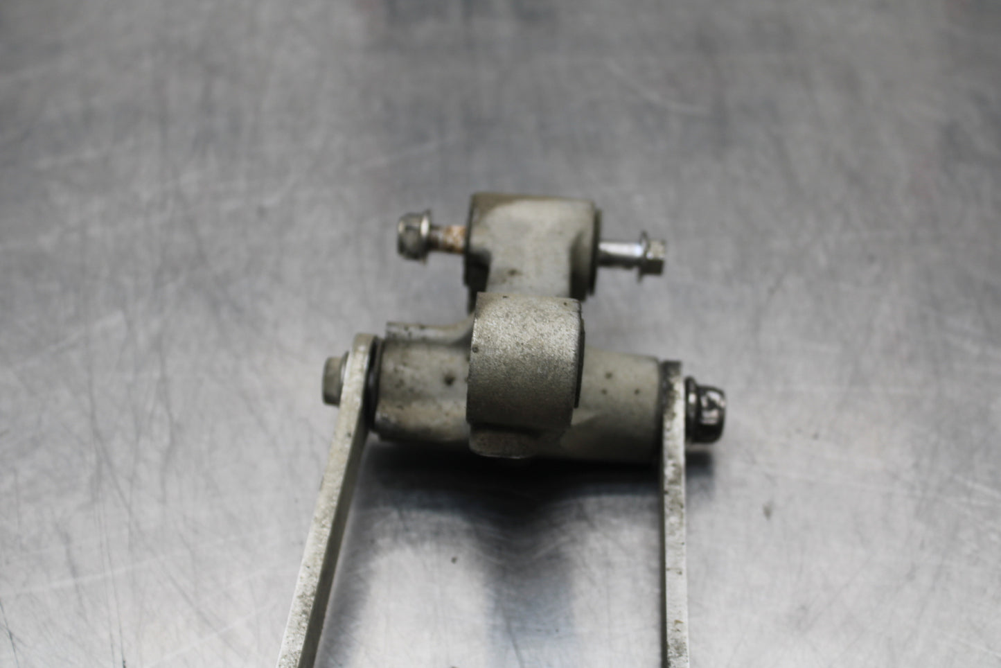 04-05 KAWASAKI NINJA ZX10R REAR DOGBONE SHOCK LINKAGE LINK BB163