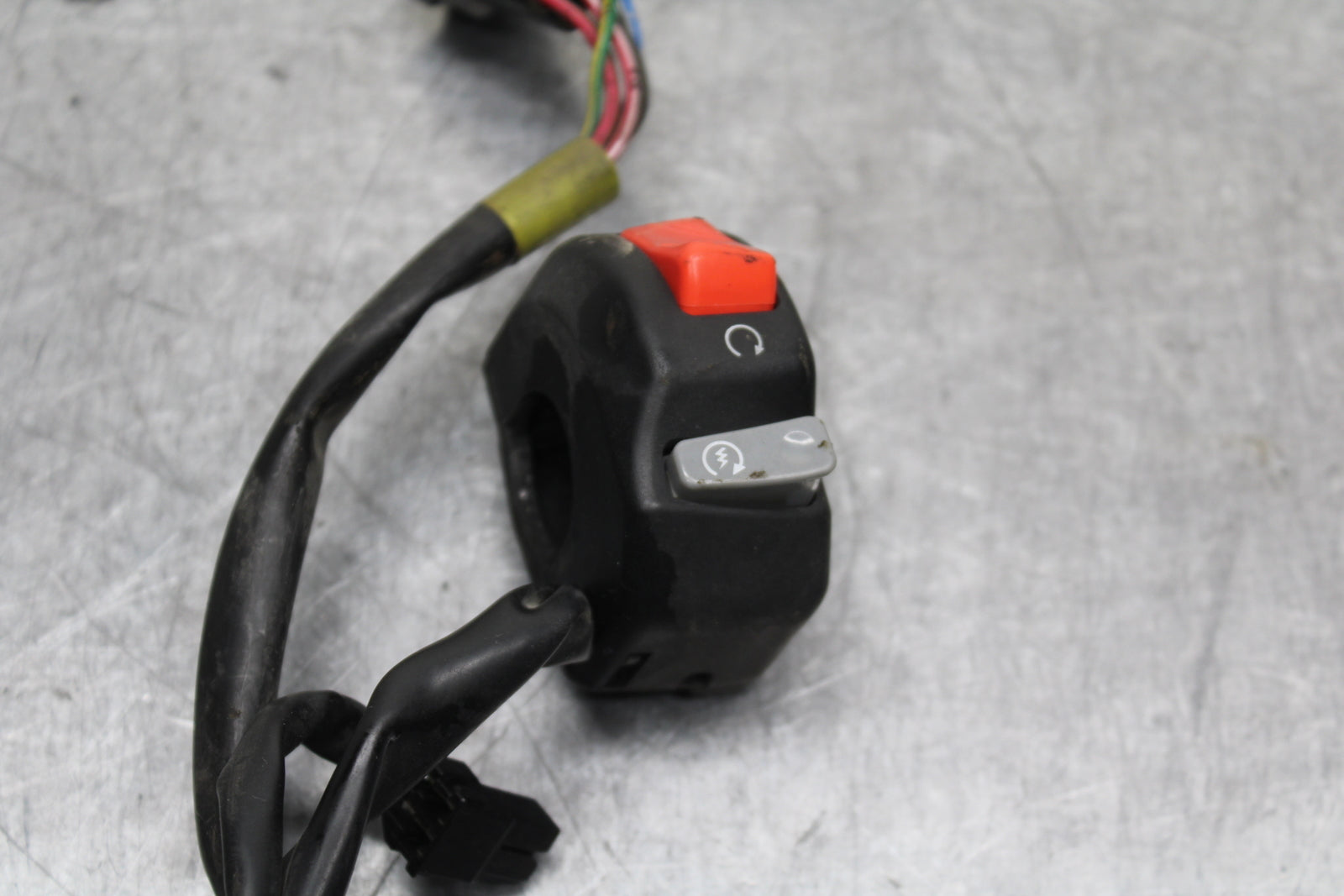 12-13 KAWASAKI Z1000 RIGHT CLIP ON HANDLE KILL OFF START SWITCH SWITCHES BB743