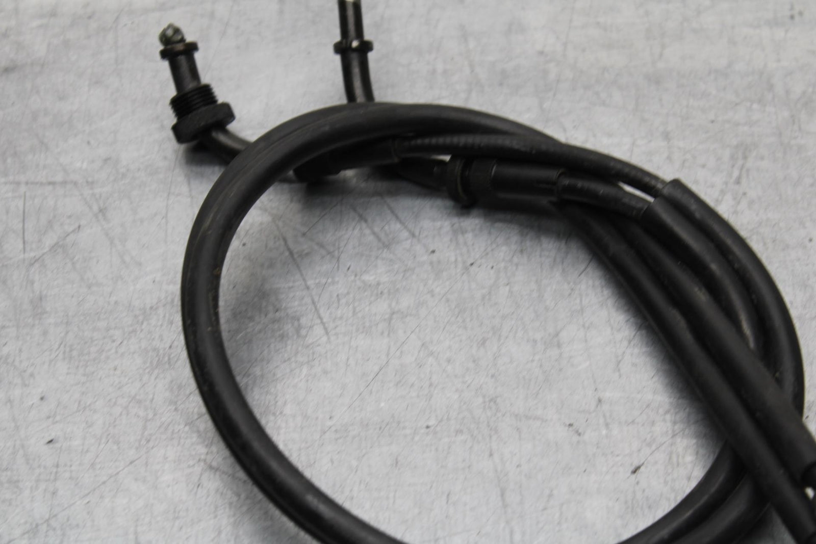 1999 Suzuki GSXR600 THROTTLE CABLES LINES 58300-33E00 58300-33E10 BB580