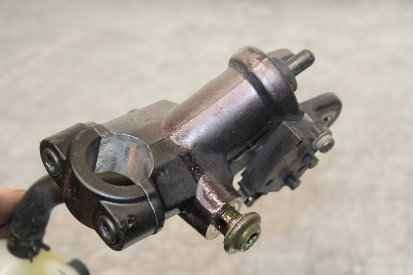 06 YAMAHA YZF R6 FRONT BRAKE MASTER CYLINDER BB716