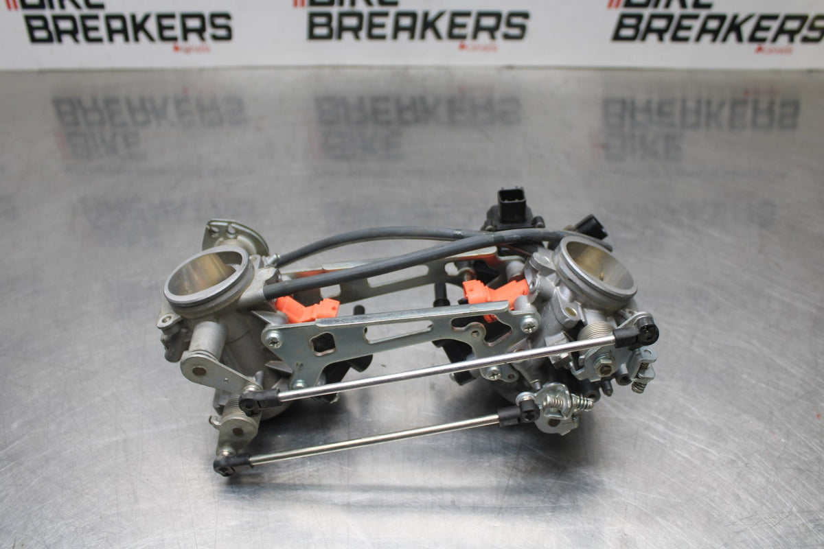17-24 SUZUKI SV650 MAIN FUEL INJECTORS / THROTTLE BODIES BB829