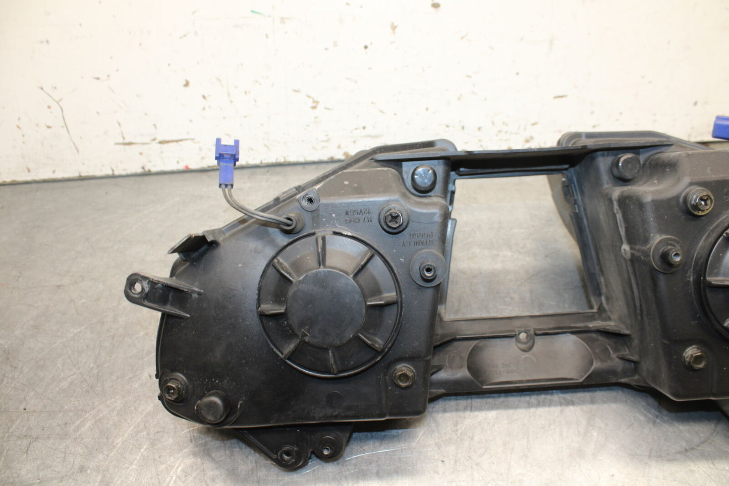 06 YAMAHA YZF R6 FRONT HEADLIGHT HEAD LIGHT LAMP BB716