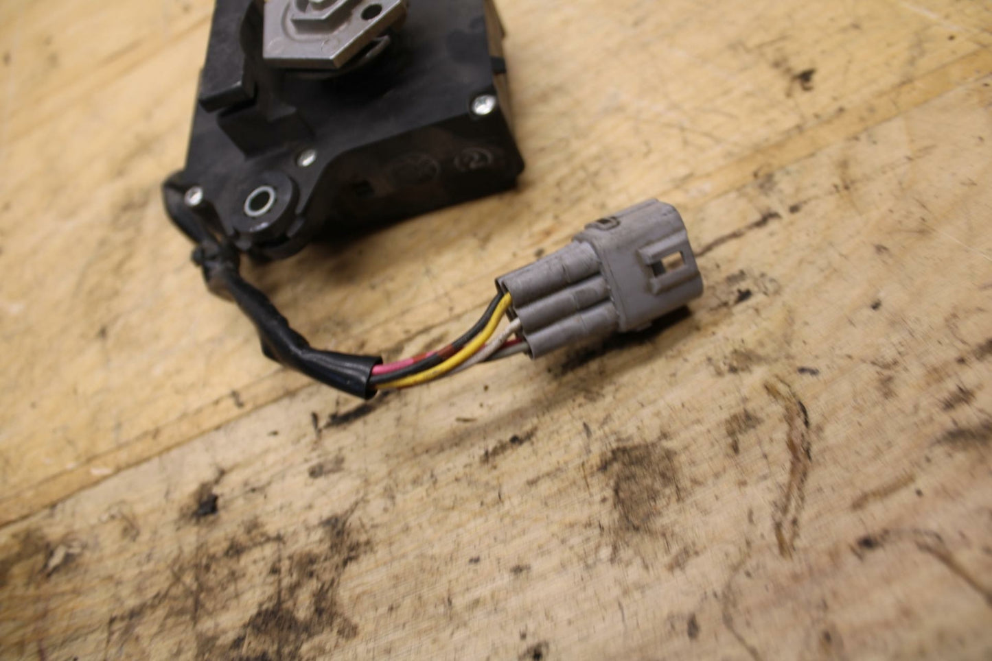 11-21 SUZUKI GSXR750 EXHAUST VALVE SERVO MOTOR BB320