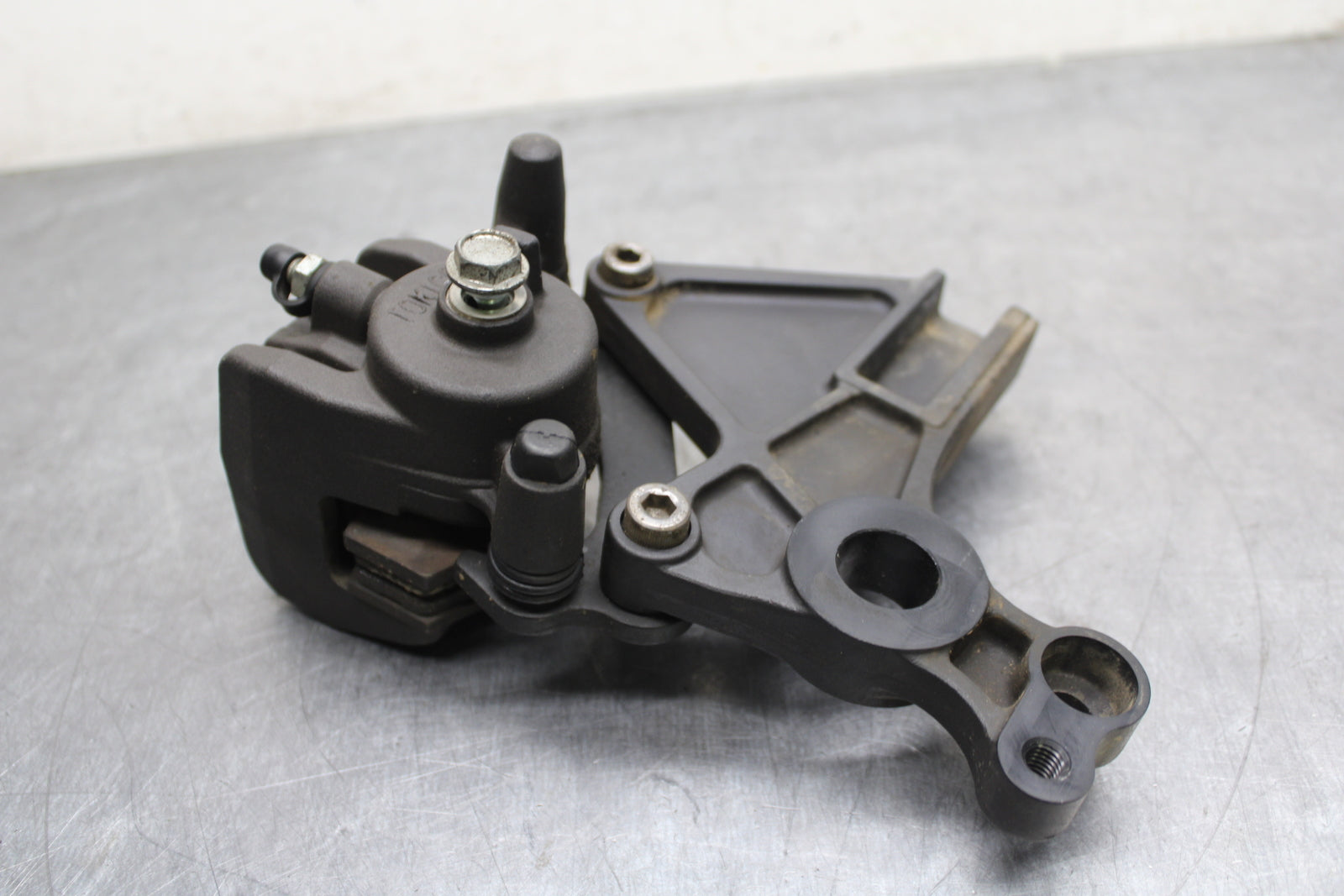 12-17 KAWASAKI NINJA 650 REAR BACK BRAKE CALIPER W MOUNT BRACKET BB129