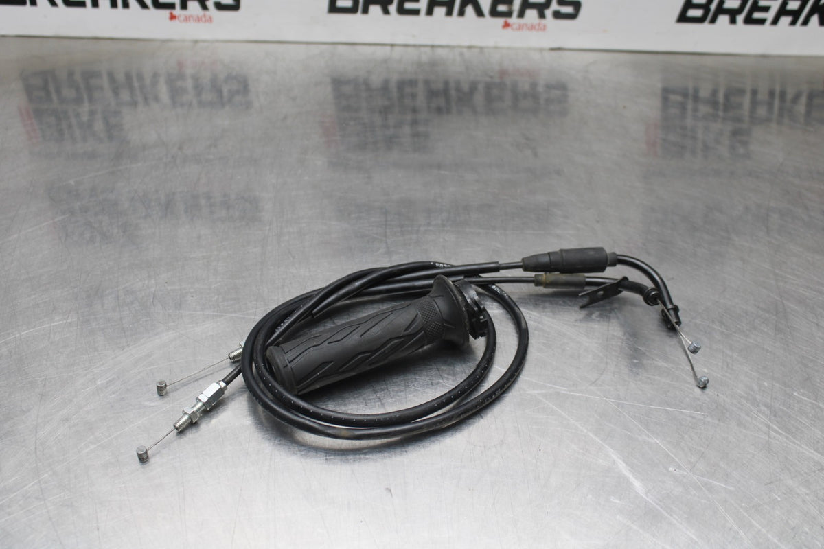 15 SUZUKI GW250F THROTTLE CABLES LINES BB789