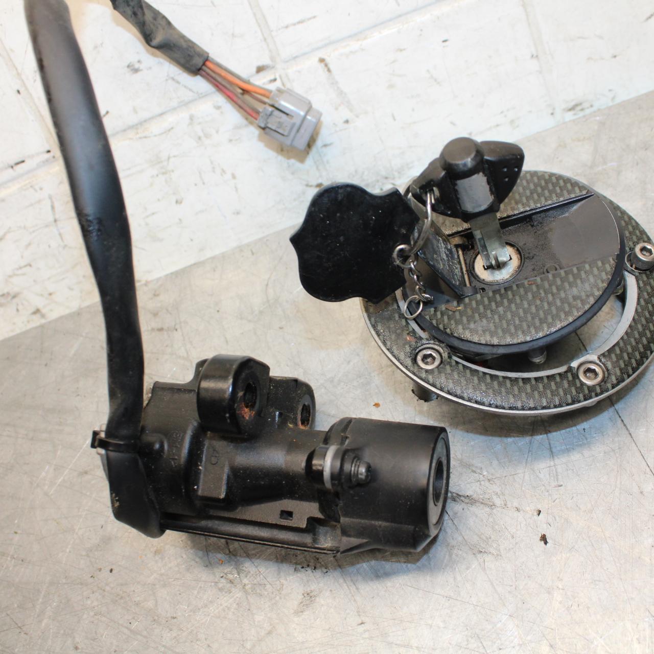 2008 Suzuki GSXR1000 IGNITION LOCK KEY SET W/ GAS CAP  BB519