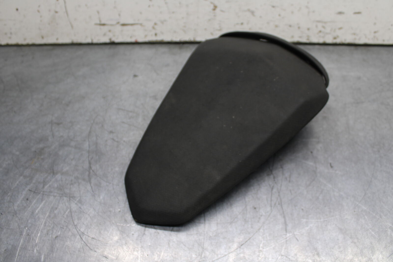 19-22 KAWASAKI Z400 REAR BACK PASSENGER TANDEM SEAT PAD SADDLE PILLION BB738