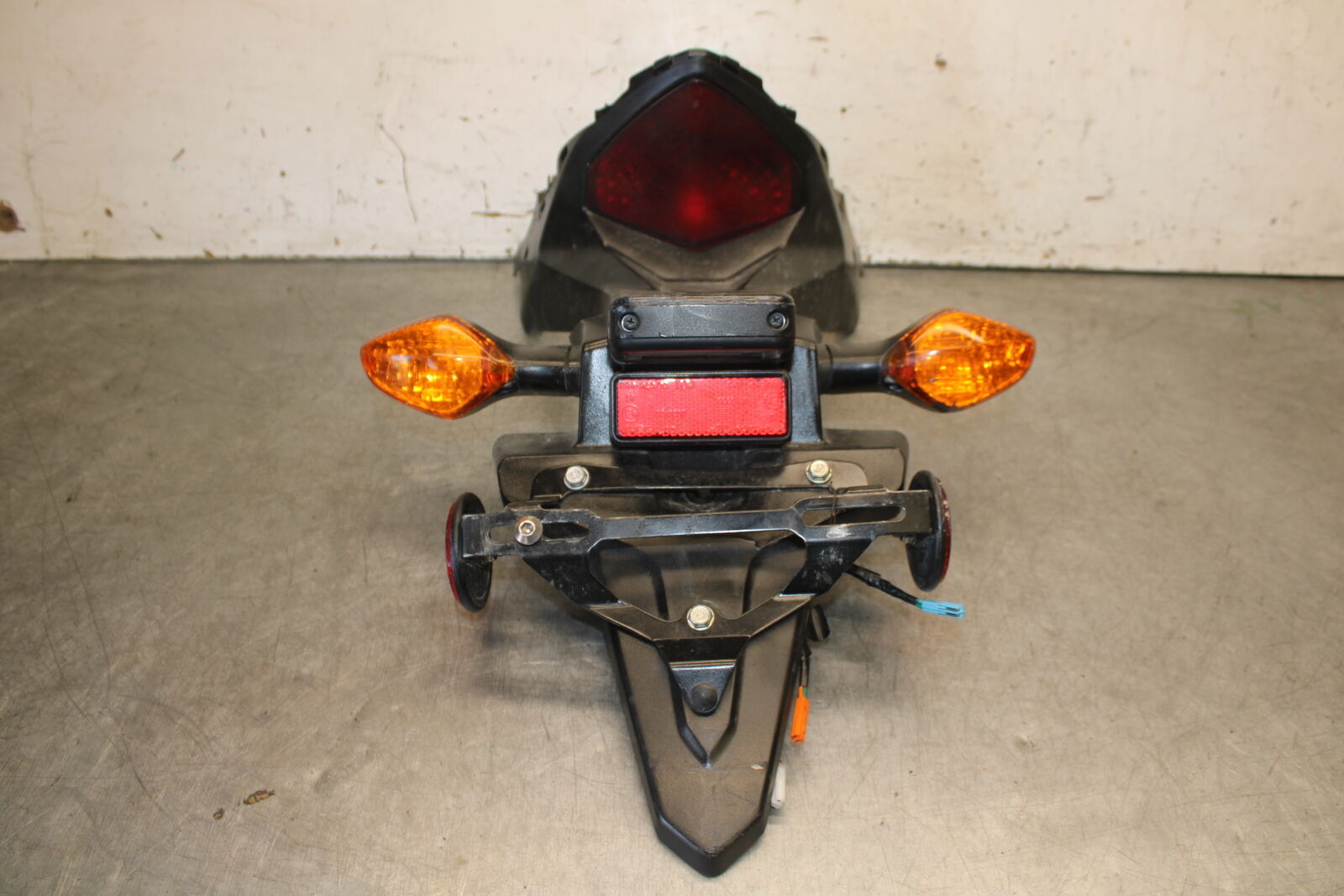 13-15 HONDA CBR500R REAR BACK FENDER MUD GUARD BB704