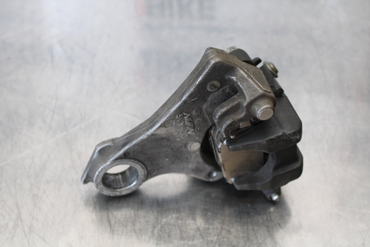 07-08 YAMAHA YZF R1 REAR BACK BRAKE CALIPER W MOUNT BRACKET BB160