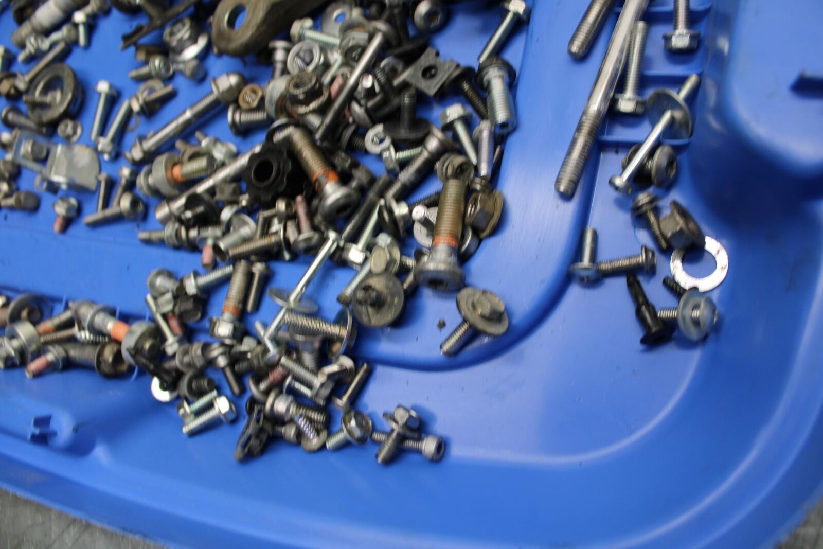 07-08 KAWASAKI CONCOURS 1400 ABS LEFTOVER BOLTS SCREWS BB449