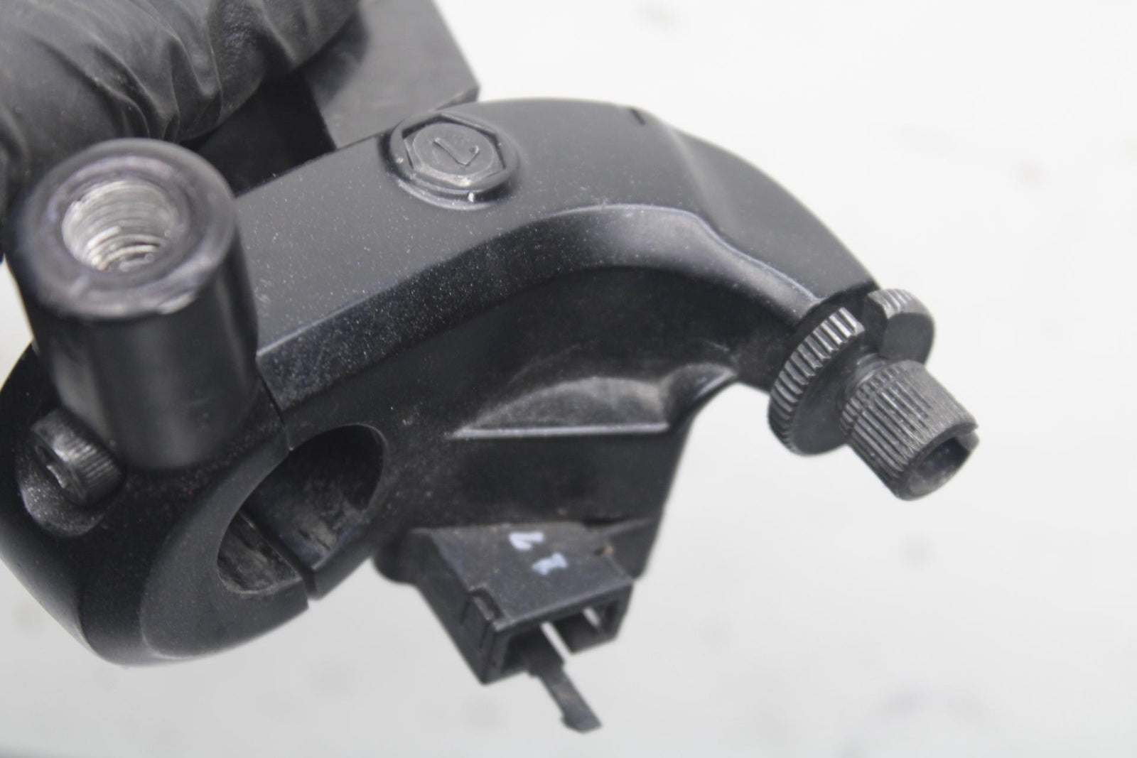 12-17 KAWASAKI ER-6N Z650 CLUTCH PERCH MOUNT WITH LEVER  BB607