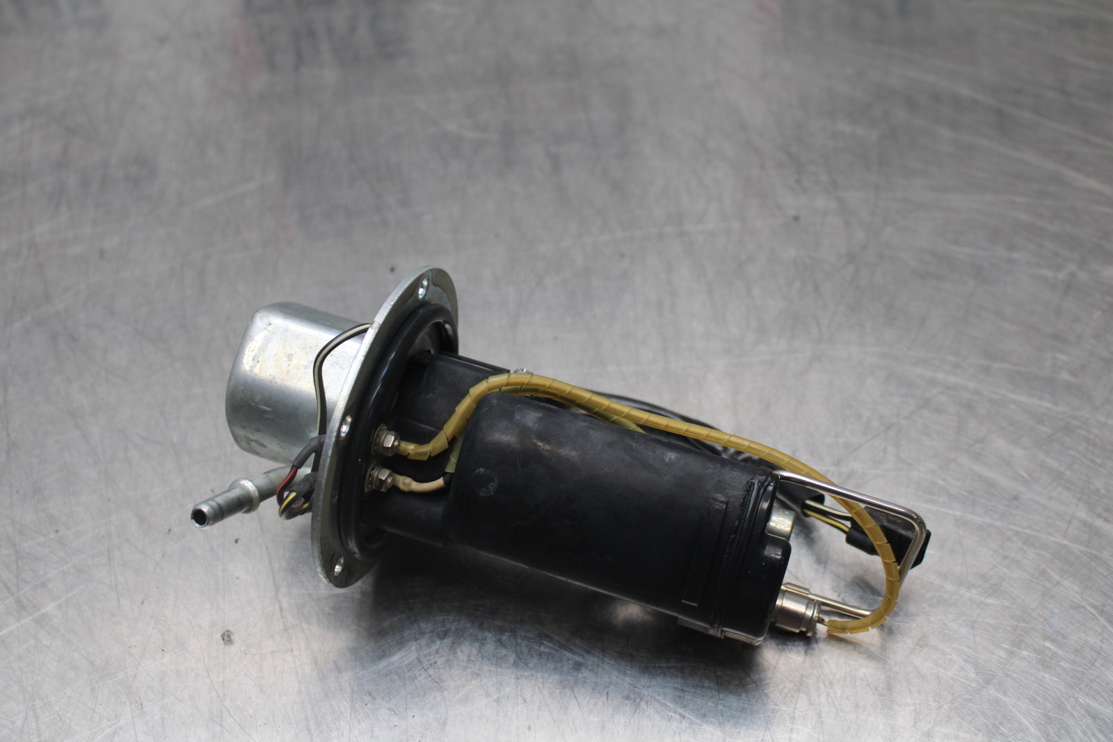 04-05 KAWASAKI NINJA ZX10R FUEL PUMP GAS PETROL SENDER UNIT BB163