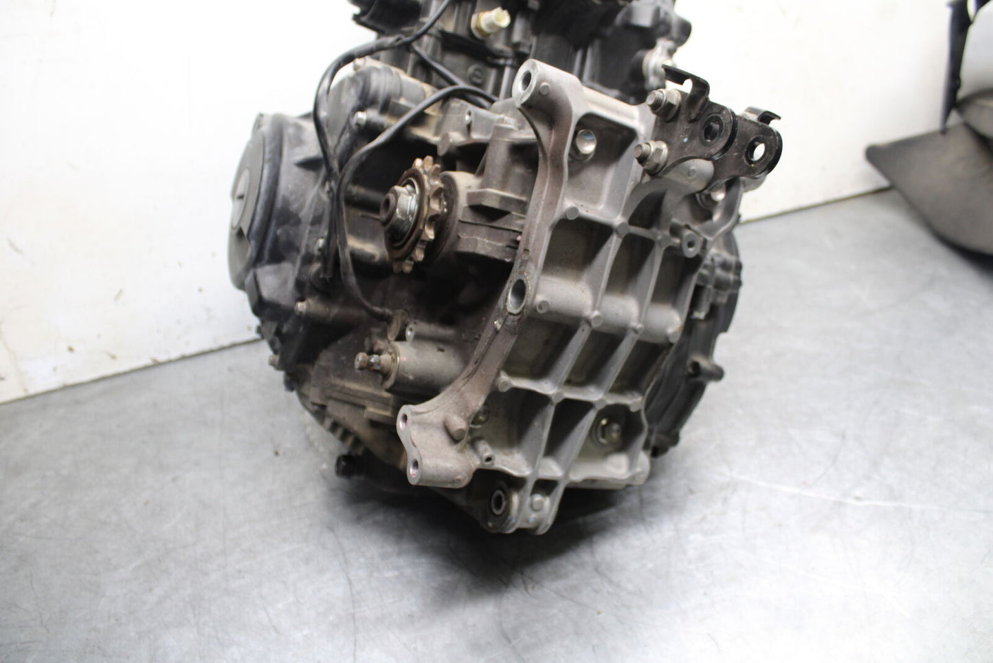 19-22 KAWASAKI Z400 ENGINE MOTOR BB708