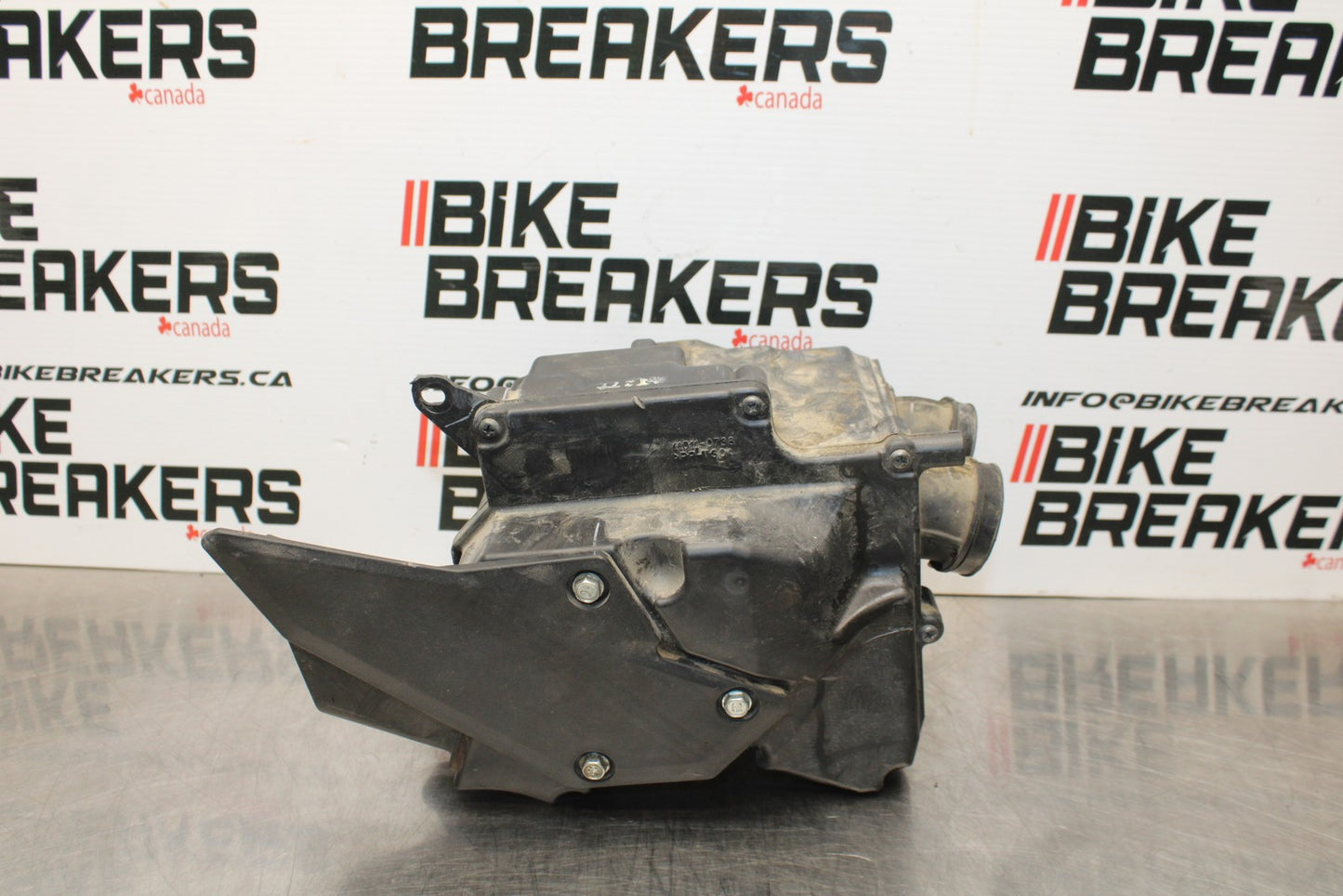 13-17 KAWASAKI NINJA 300 EX300 ABS AIRBOX AIR INTAKE FILTER BOX BB187