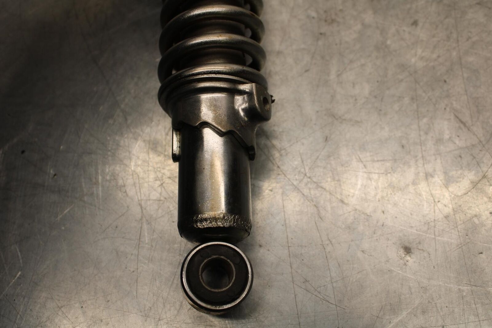 75 SUZUKI GT 550 REAR BACK SHOCK ABSORBER SUSPENSION BB67