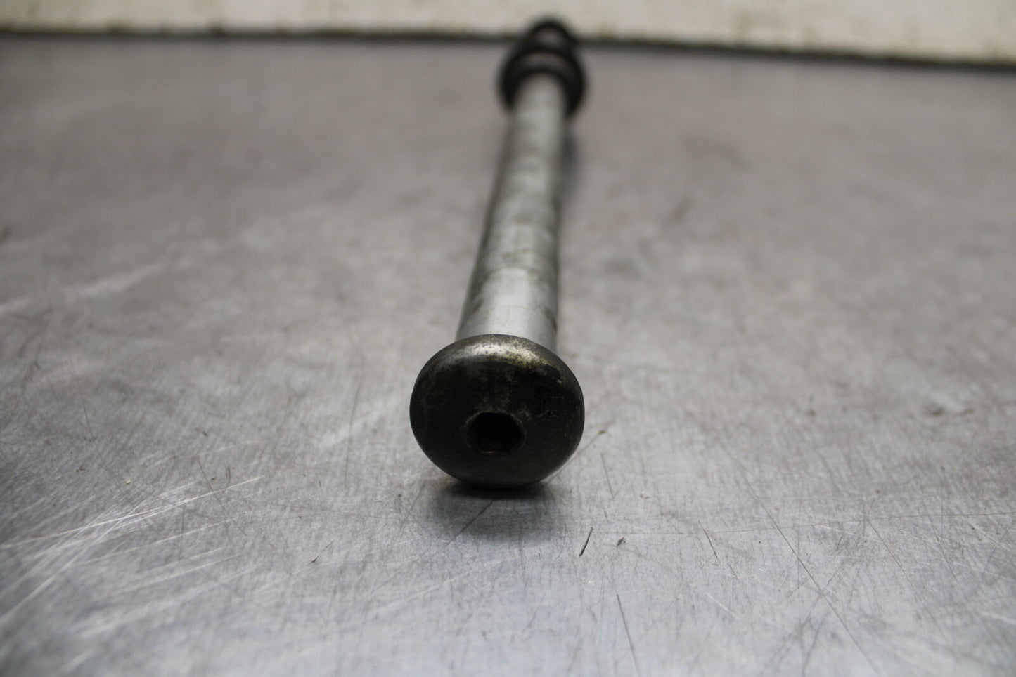 1998 Honda Valkyrie 1500 GL1500C REAR AXLE BACK WHEEL RIM PIVOT BOLT AXEL BB116