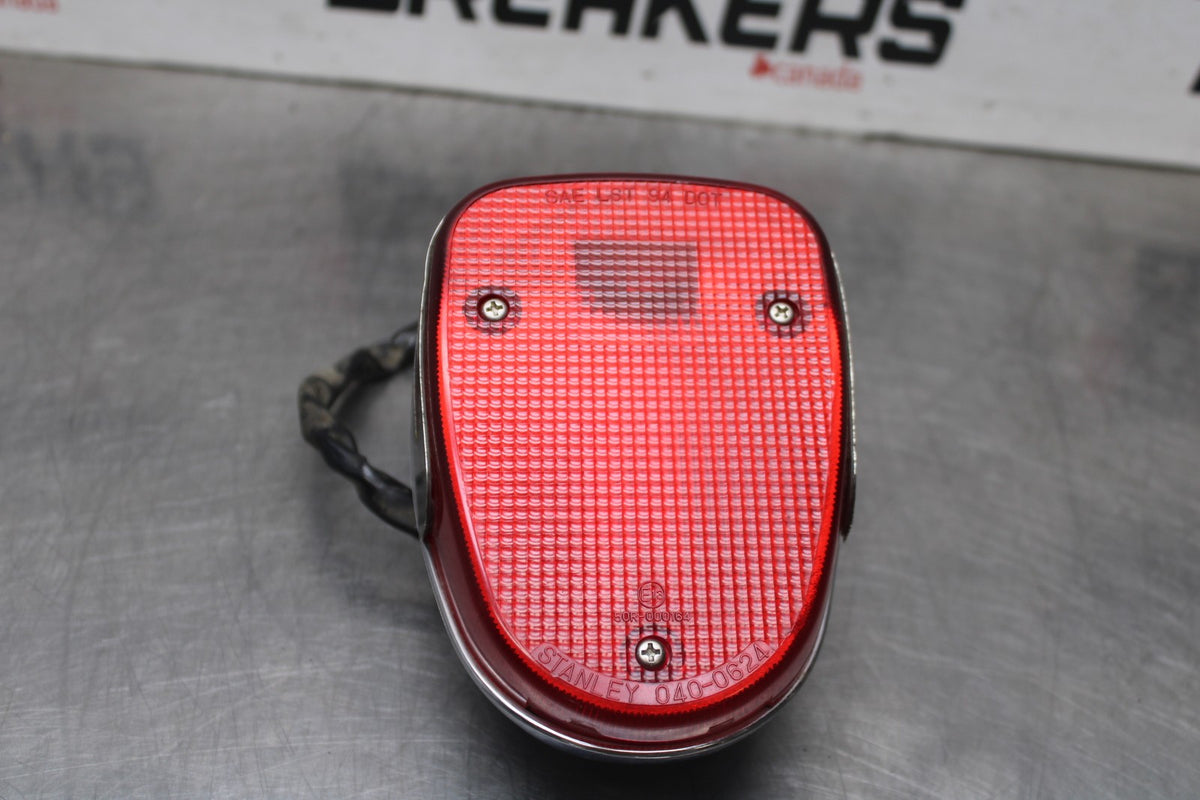 08 YAMAHA V STAR 1100 XVS1100AW CLASSIC TAILLIGHT REAR TAIL BRAKE LIGHT BB916