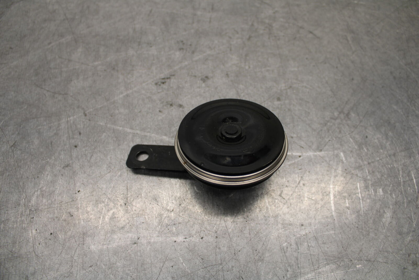 15-17 YAMAHA YZF R3 HORN SIGNAL BB651