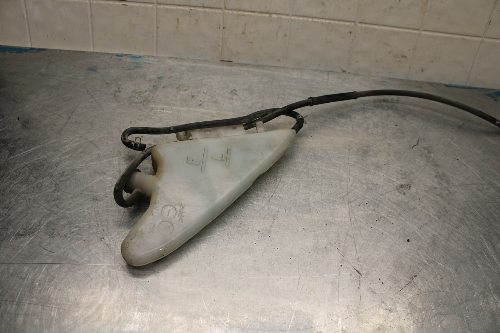 11-22 SUZUKI GSXR600 COOLANT WATER TANK RESERVOIR BOTTLE BB422