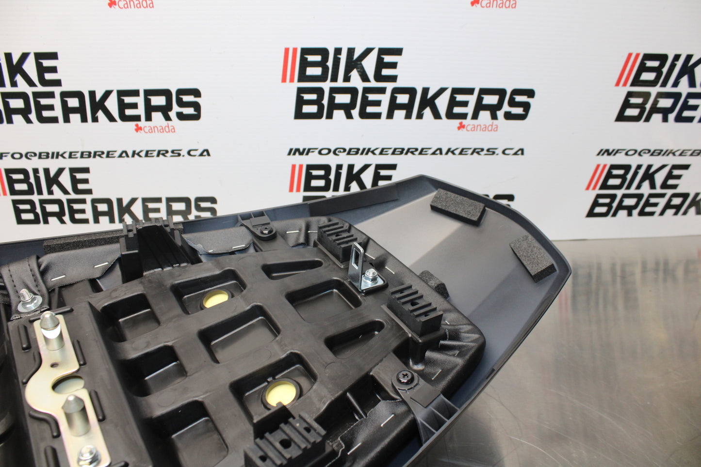 23-24 KAWASAKI NINJA ZX14R NEW!! FRONT REAR SEAT SADDLE & SOLO FAIRING BB153