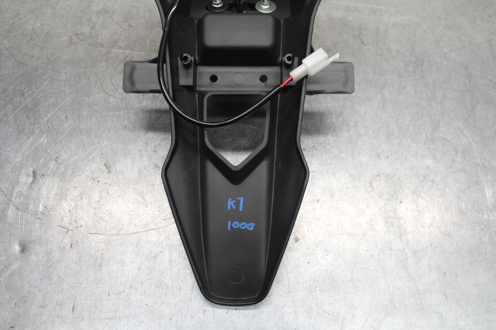 05-08 SUZUKI GSXR1000 REAR BACK FENDER MUD GUARD BB113