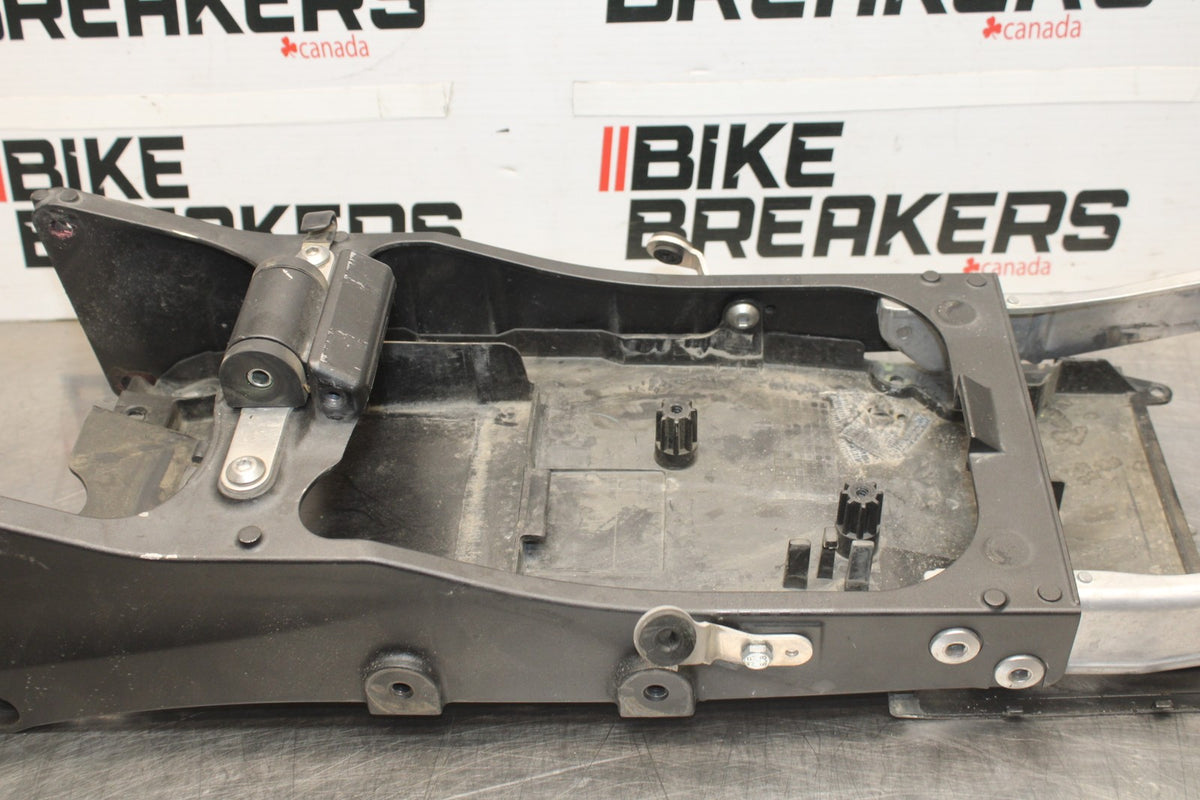 08 KAWASAKI NINJA ZX10R REAR SUBFRAME BACK SUB FRAME BB902