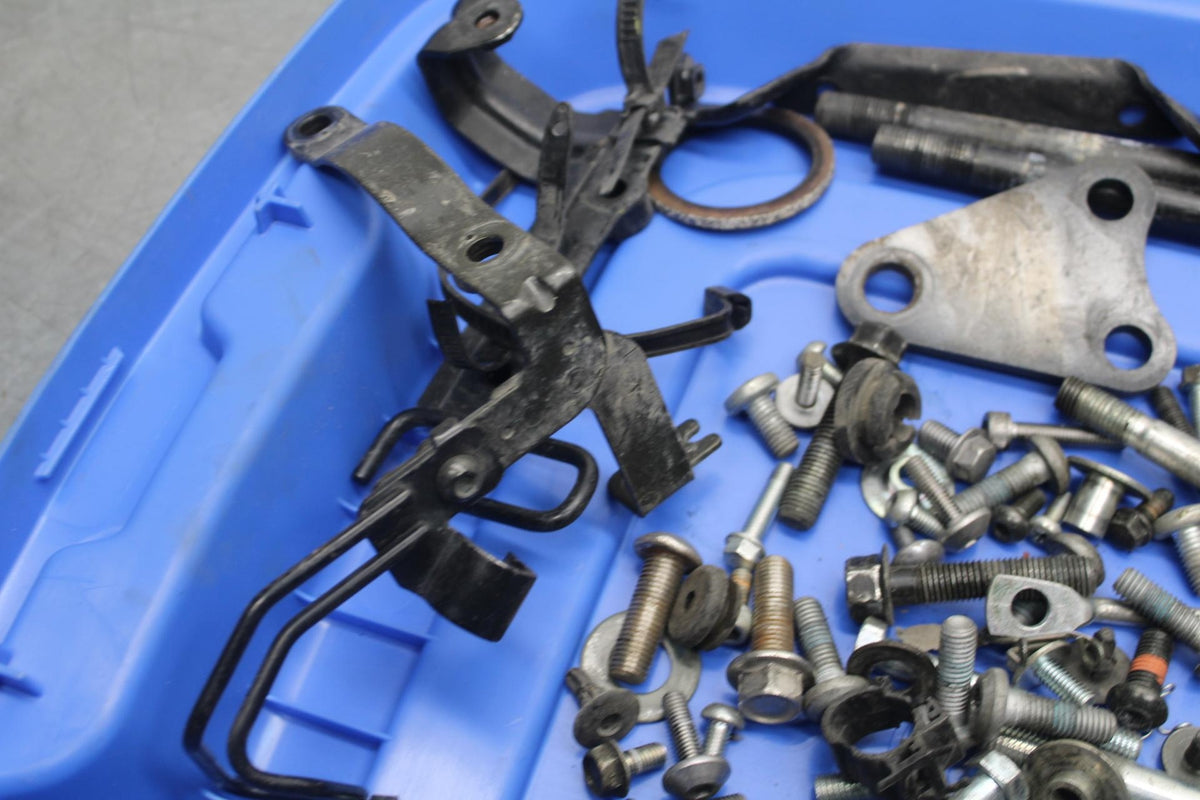 2007 Yamaha V Star 1300 XVS1300A MISCELLANEOUS BOLTS FASTENERS HARWARE BB78