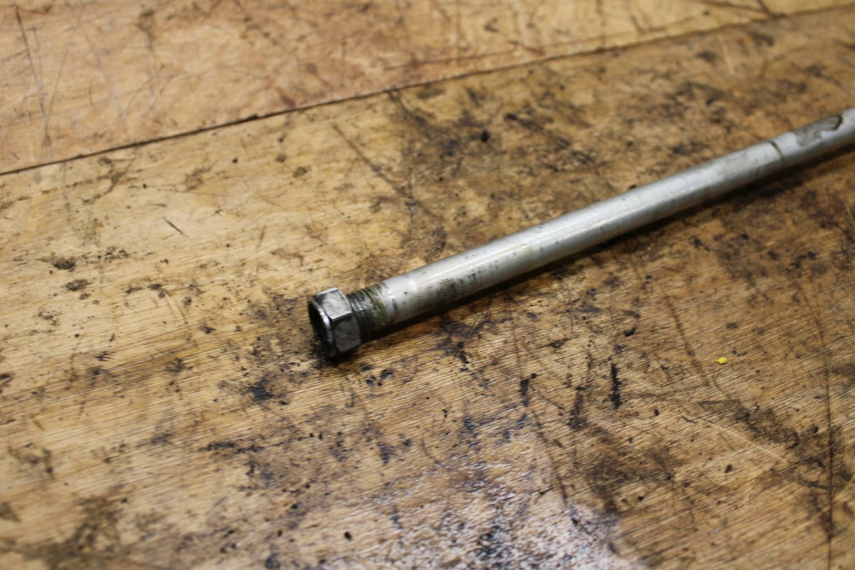 04-09 SUZUKI GS500F FRONT WHEEL RIM AXLE PIVOT BOLT BB335