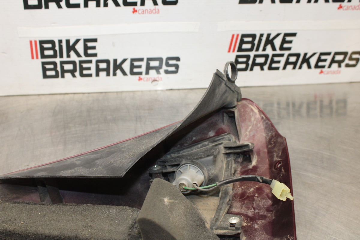 09 KAWASAKI CONCOURS 14 ZG1400B RIGHT FRONT UPPER MID SIDE FAIRING COWL BB875