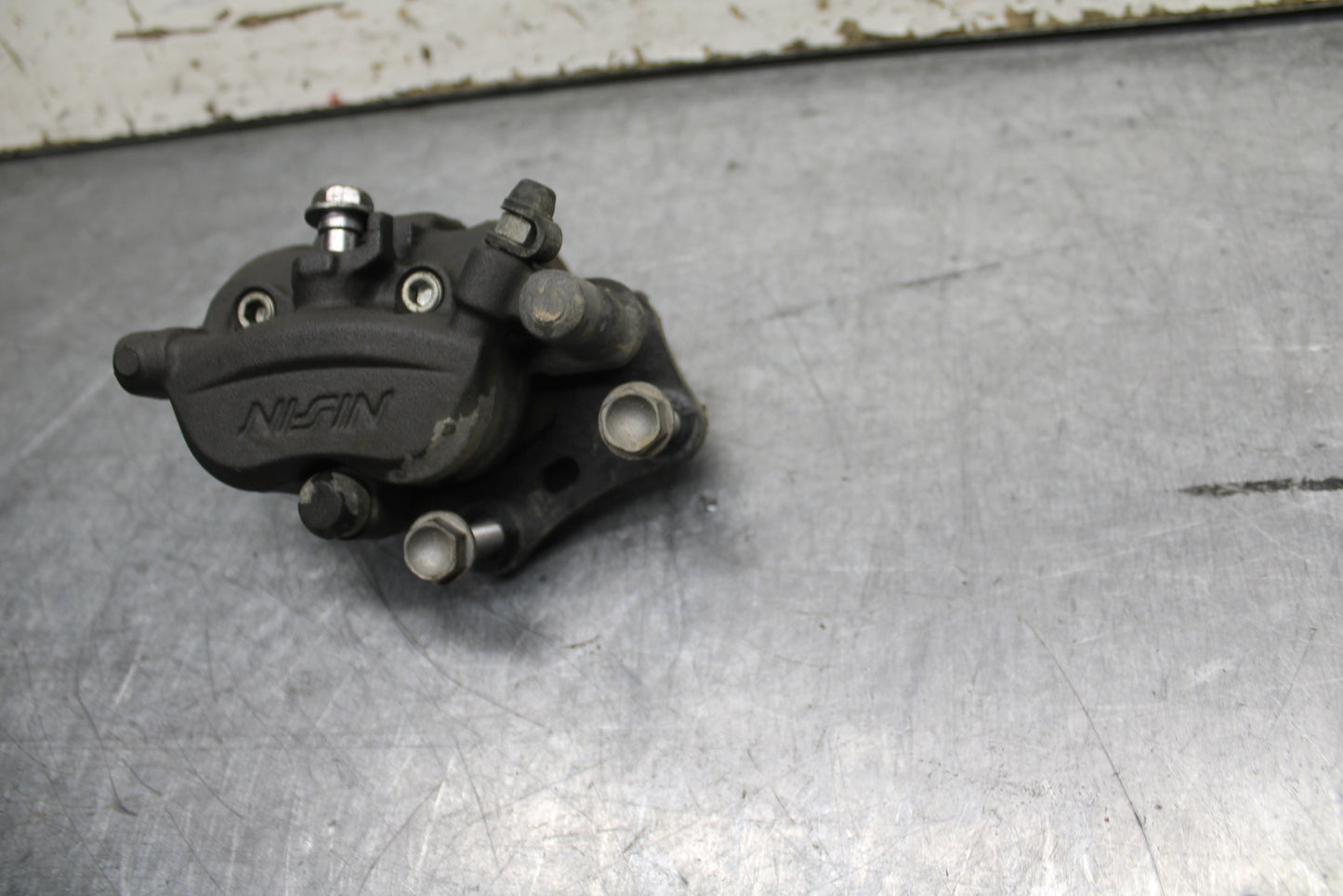 24 KAWASAKI NINJA 500 ABS RIGHT FRONT BRAKE CALIPER BB744